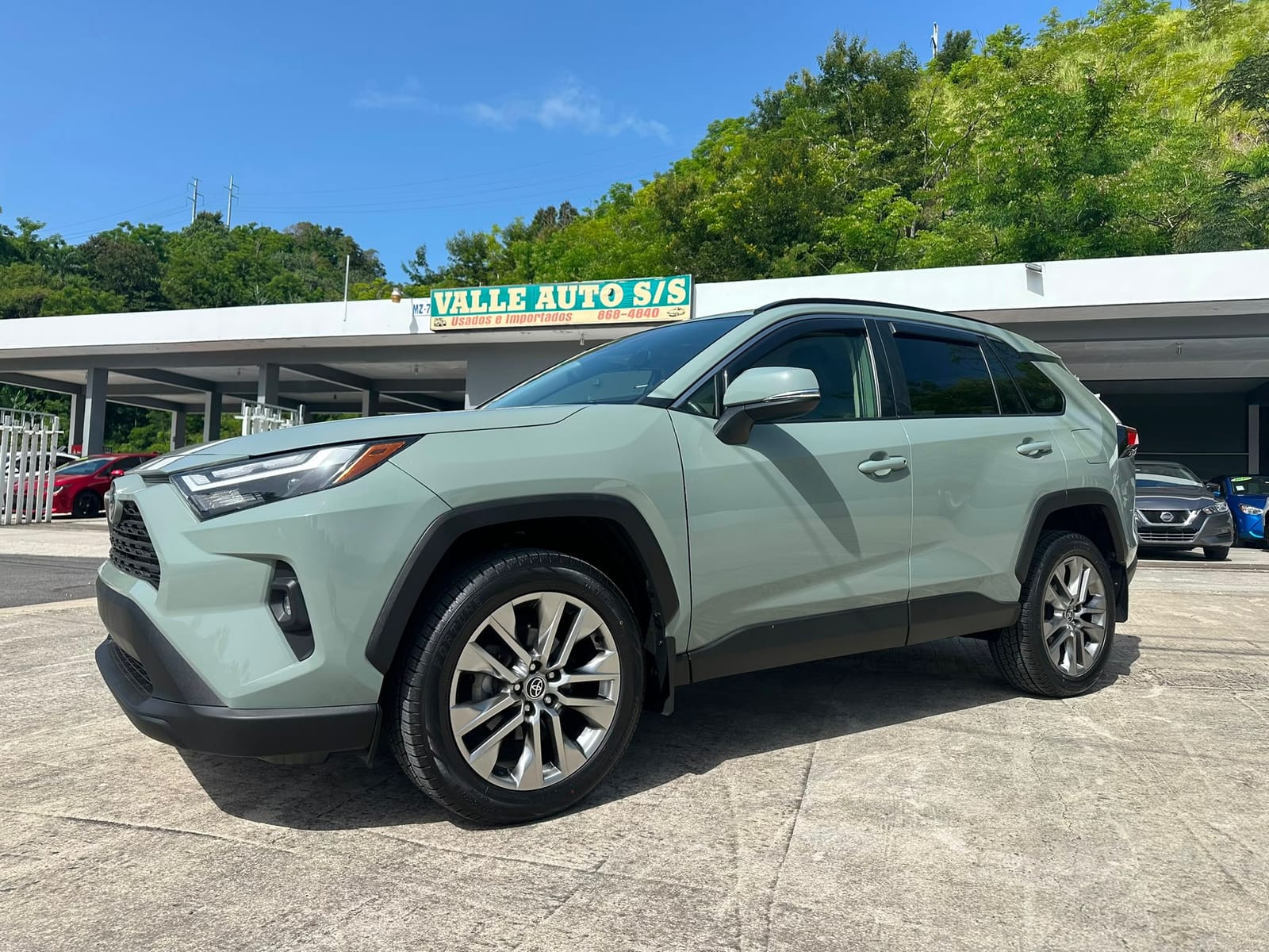 2023 Toyota RAV4 Premium usado en venta en Aguada