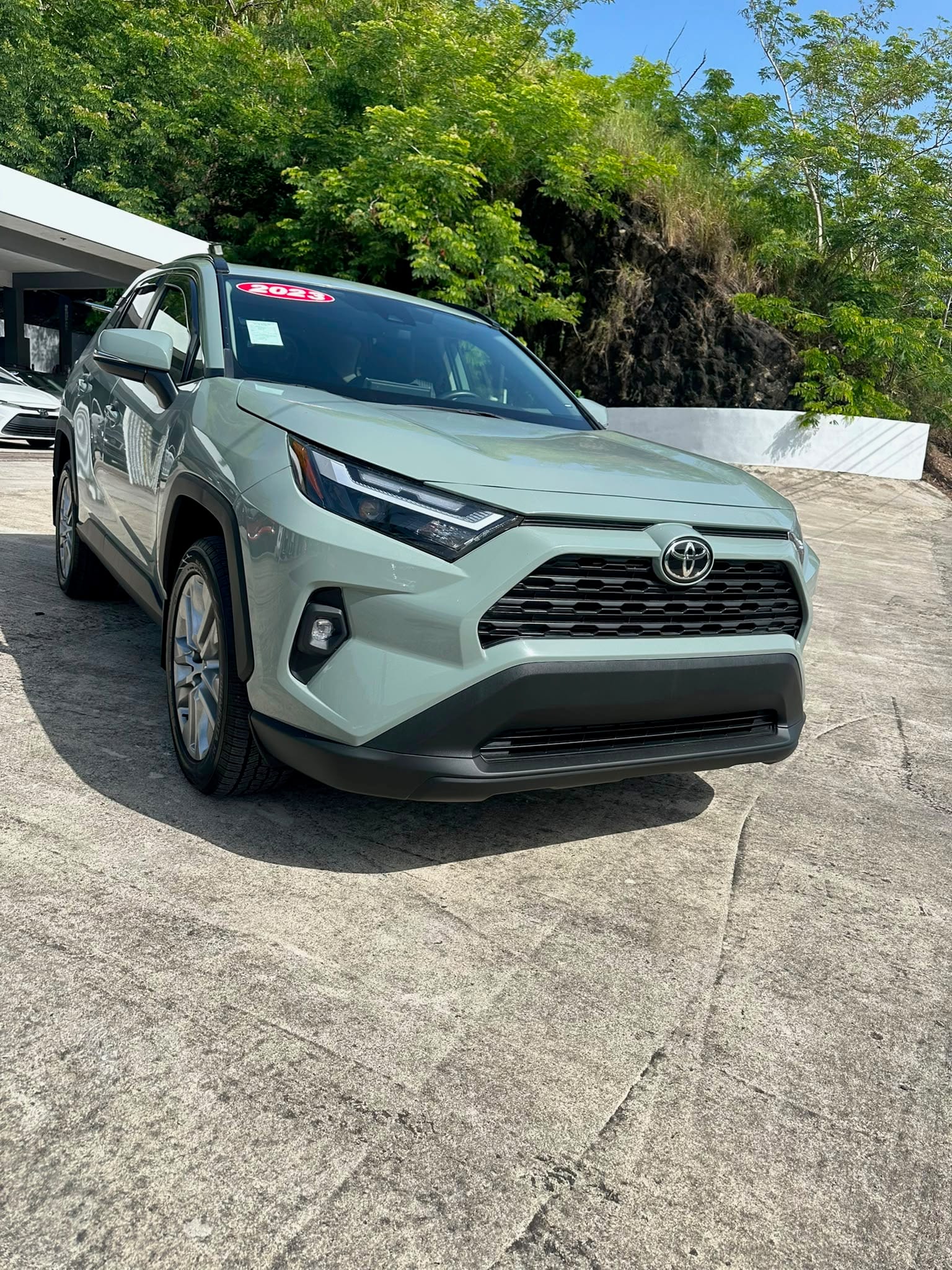 2023 Toyota RAV4 Premium — foto 2