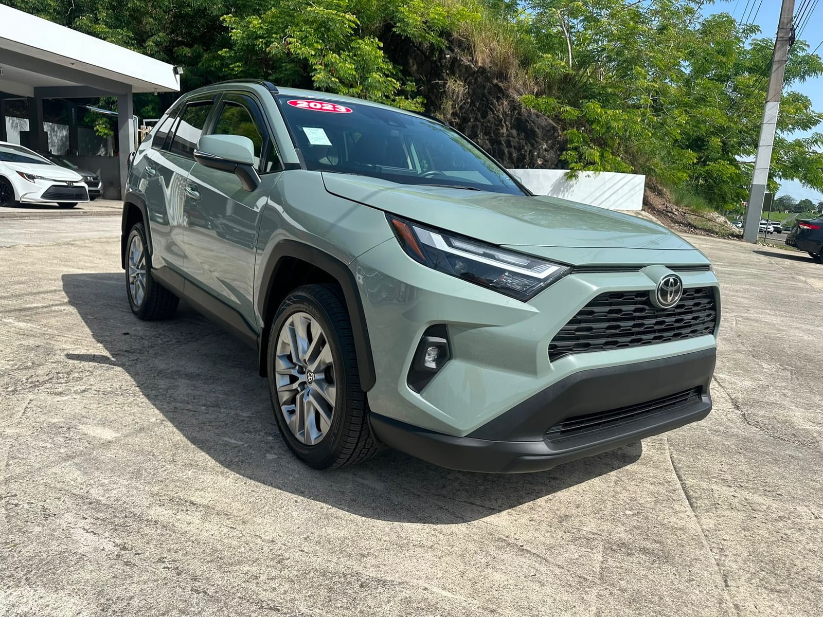 2023 Toyota RAV4 Premium — foto 3