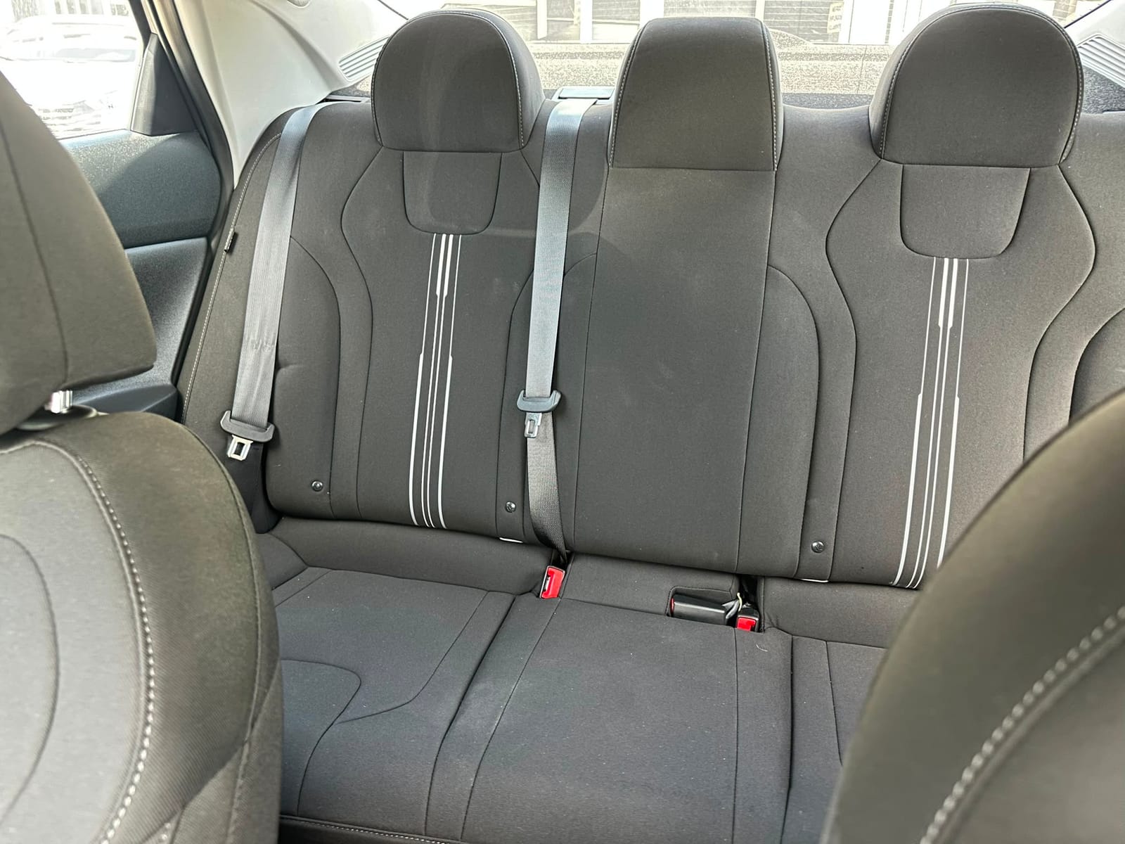 2025 Hyundai Elantra — foto 6