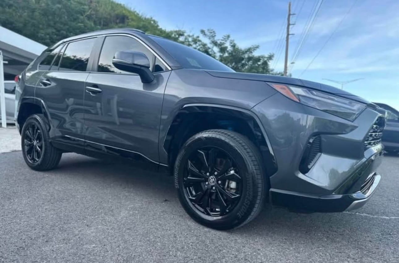 2023 Toyota RAV4 SE usado en venta en Aguada