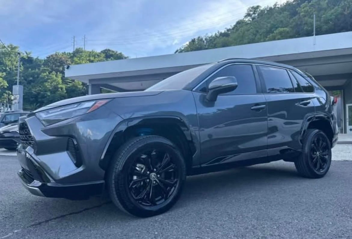 2023 Toyota RAV4 SE — foto 2