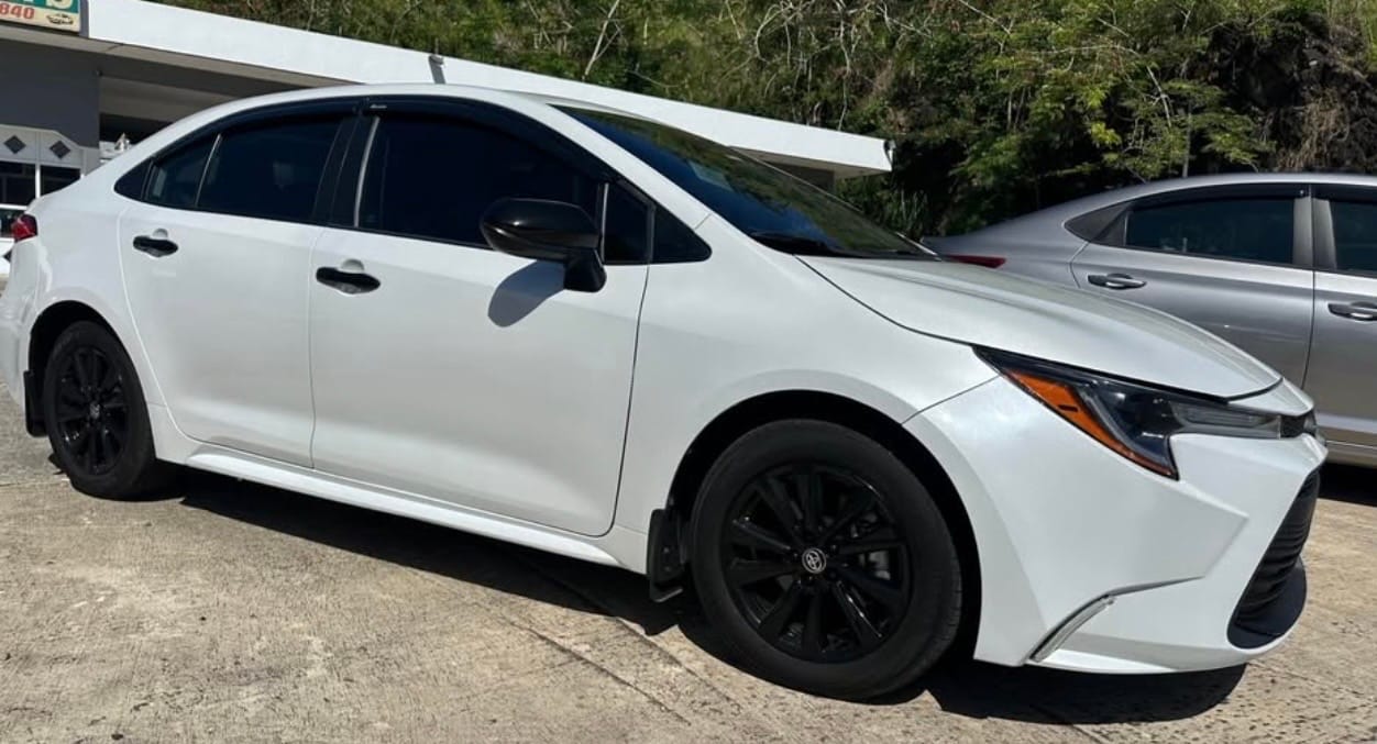 2025 Toyota Corolla LE — foto 2