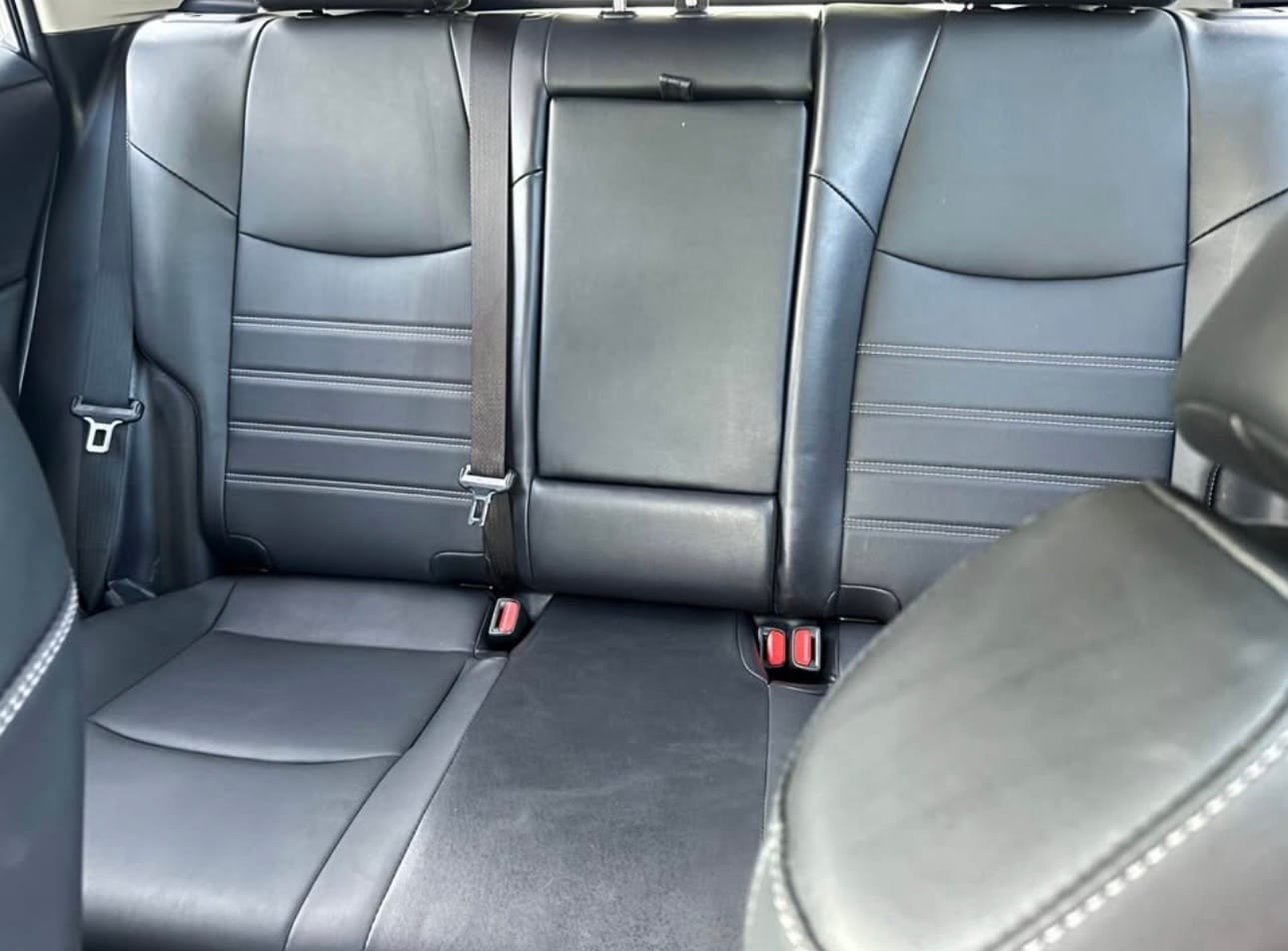 2023 Toyota RAV4 XLE Premium — foto 4