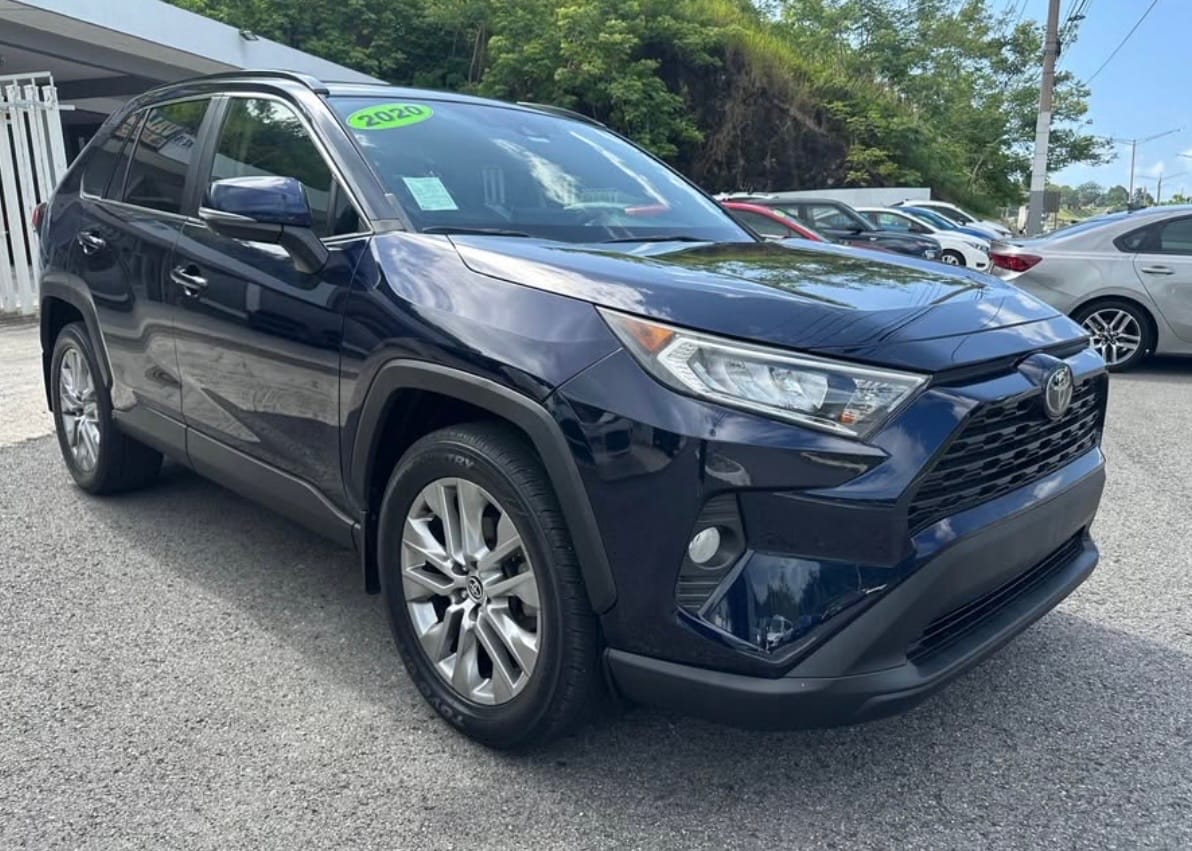 2020 Toyota RAV4  XLE Premium usado en venta en Aguada