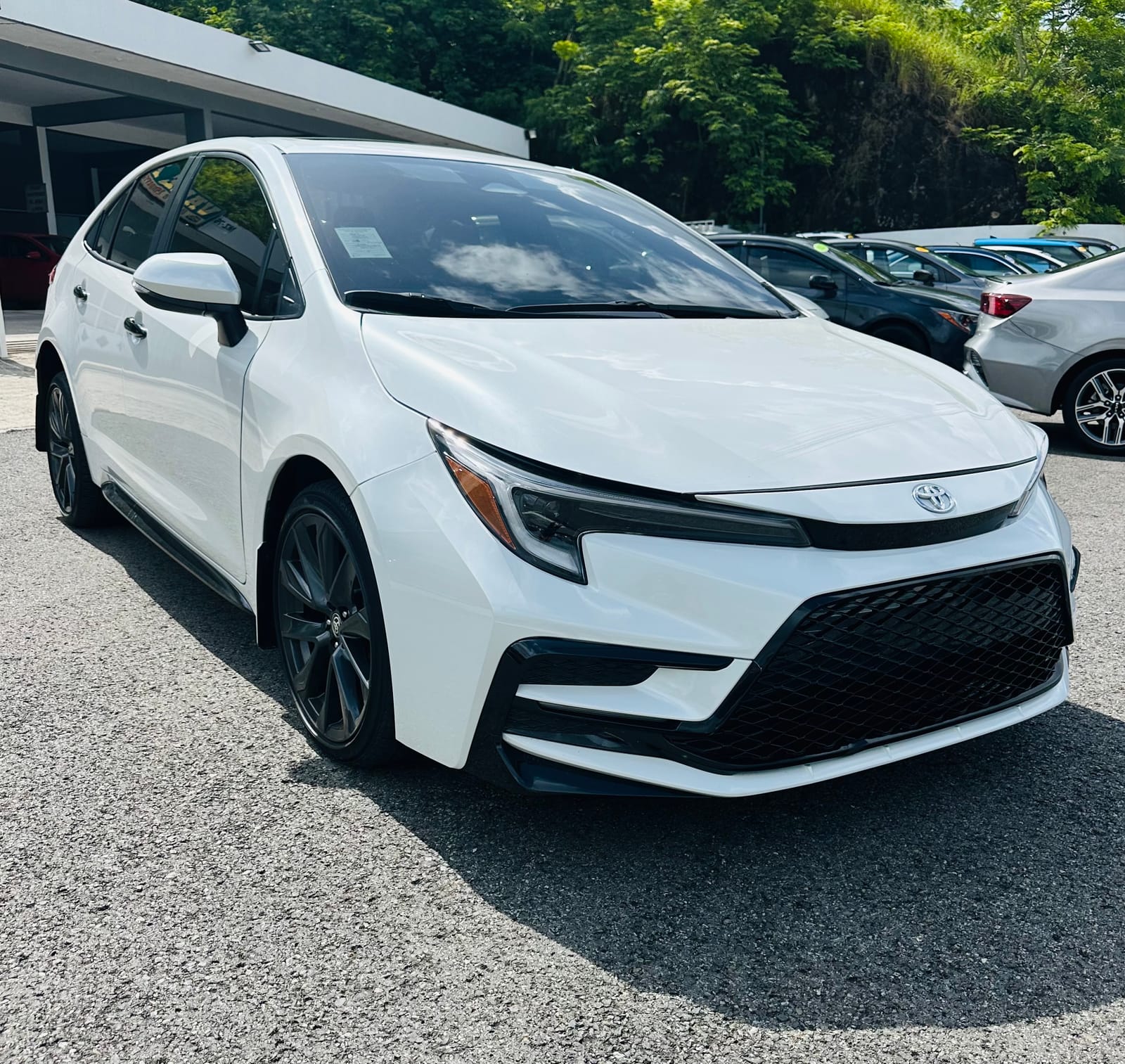 2025 Toyota Corolla SE — foto 2