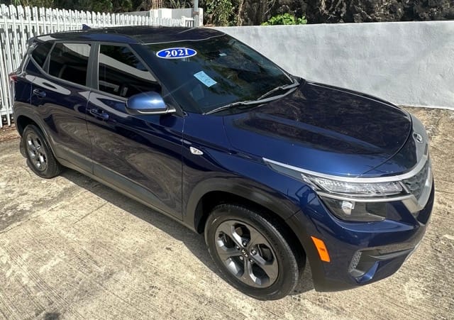 2021 Kia Seltos LX usado en venta en Aguada