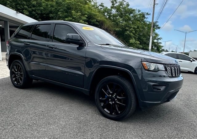 2017 Jeep Grand Cherokee Laredo — foto 2