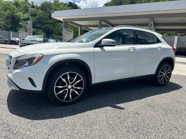 2016 Mercedes-Benz GLA 250 usado en venta en Aguada