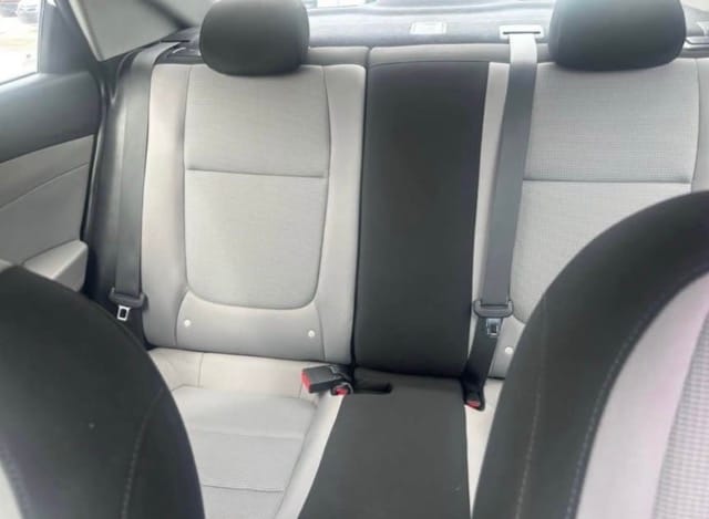 2021 Hyundai Accent — foto 4