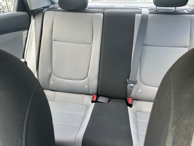 2022 Hyundai Accent — foto 6